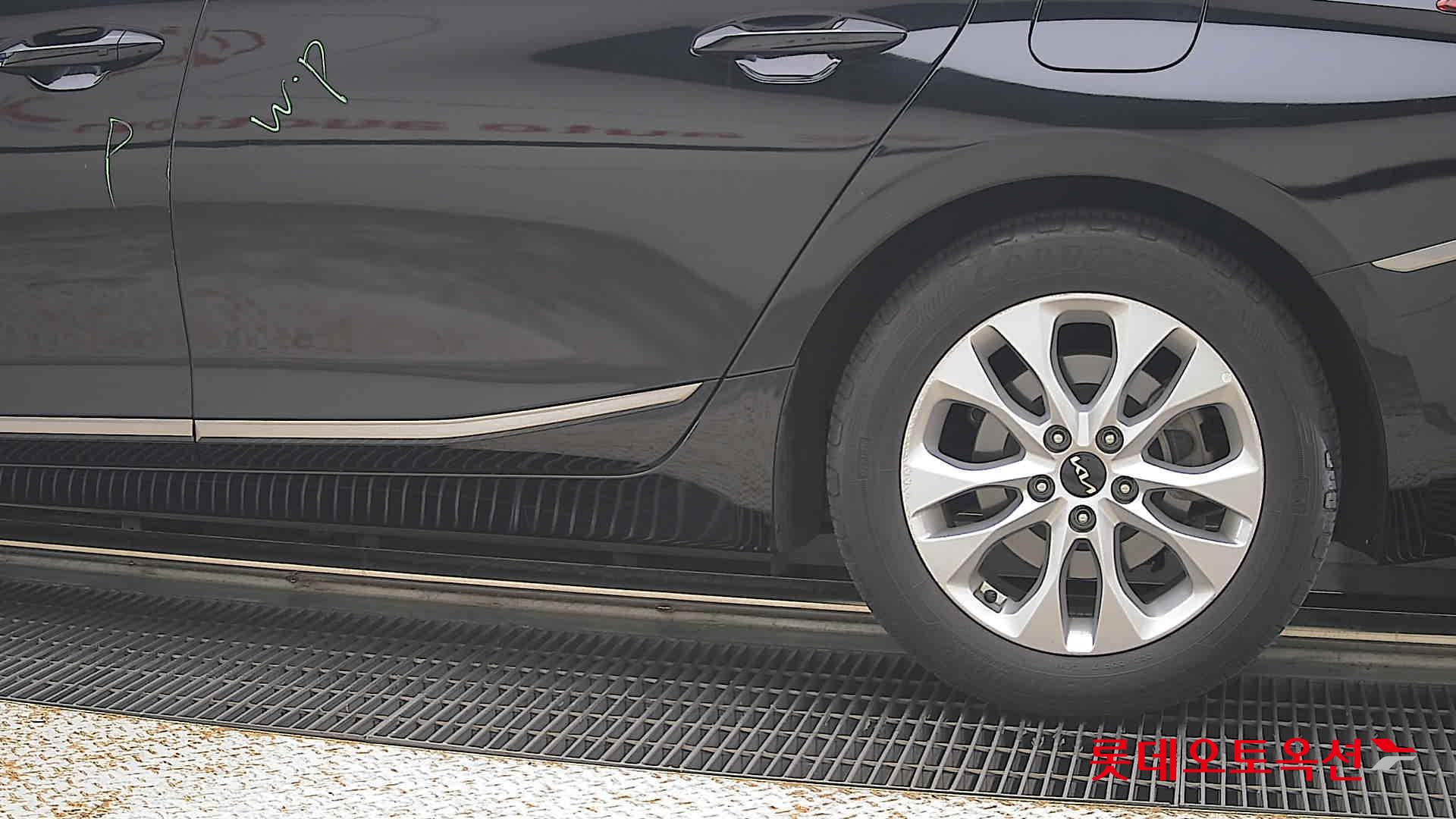 2022 - kia k8