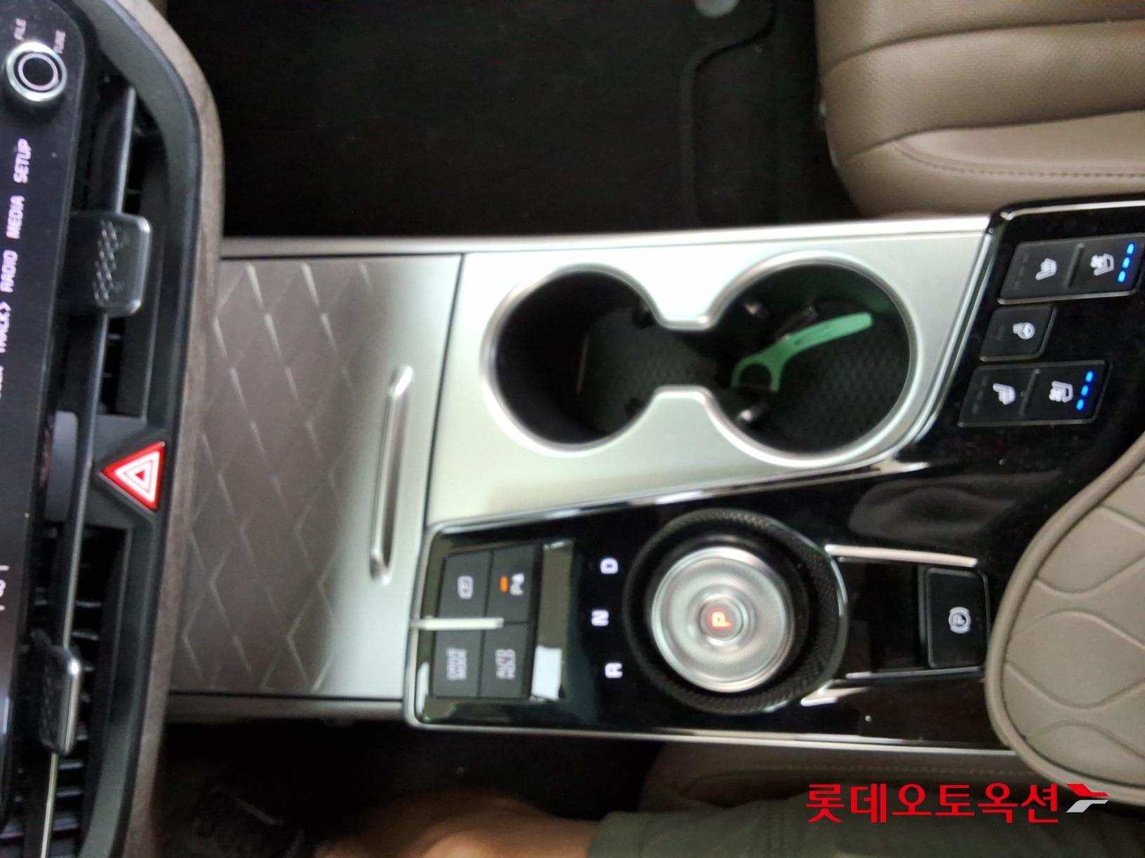 2022 - kia k8