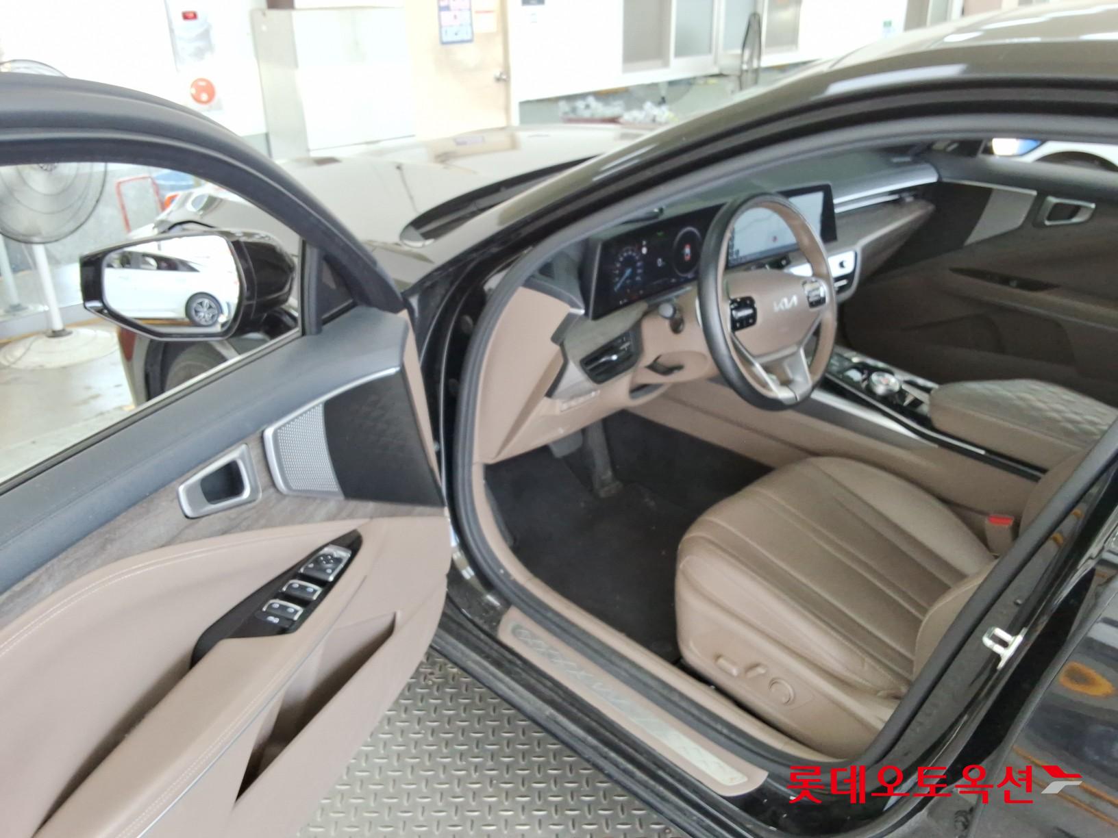 2022 - kia k8