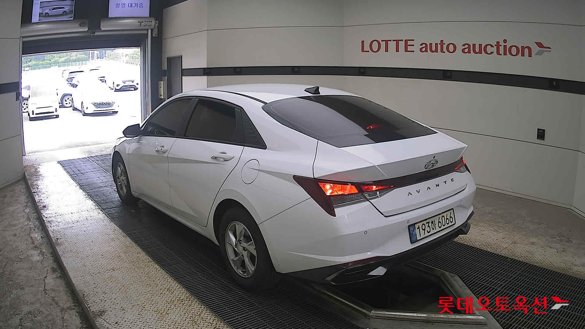 2022 - hyundai avante