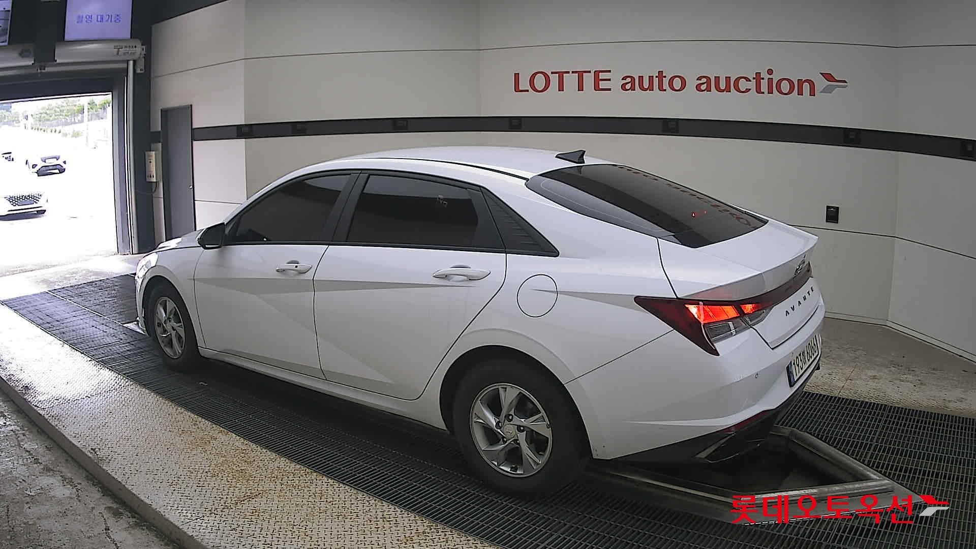 2022 - hyundai avante