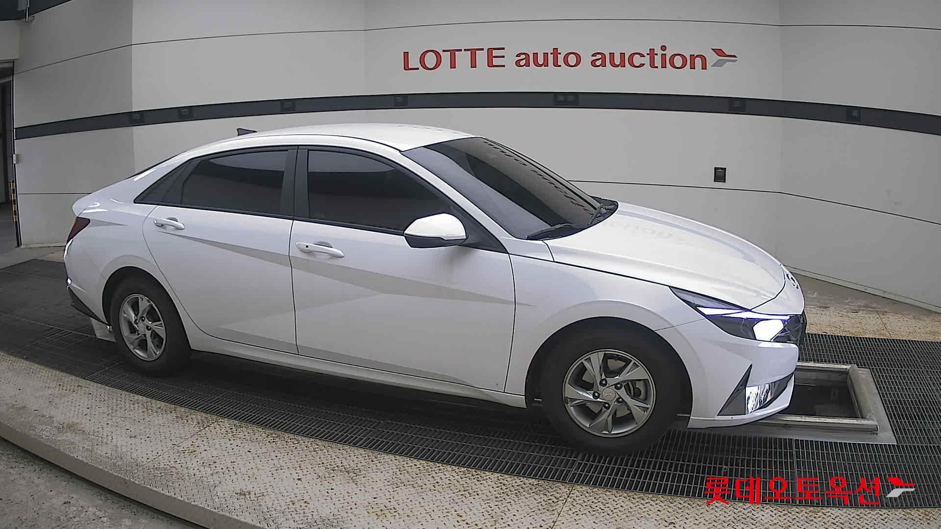 2022 - hyundai avante