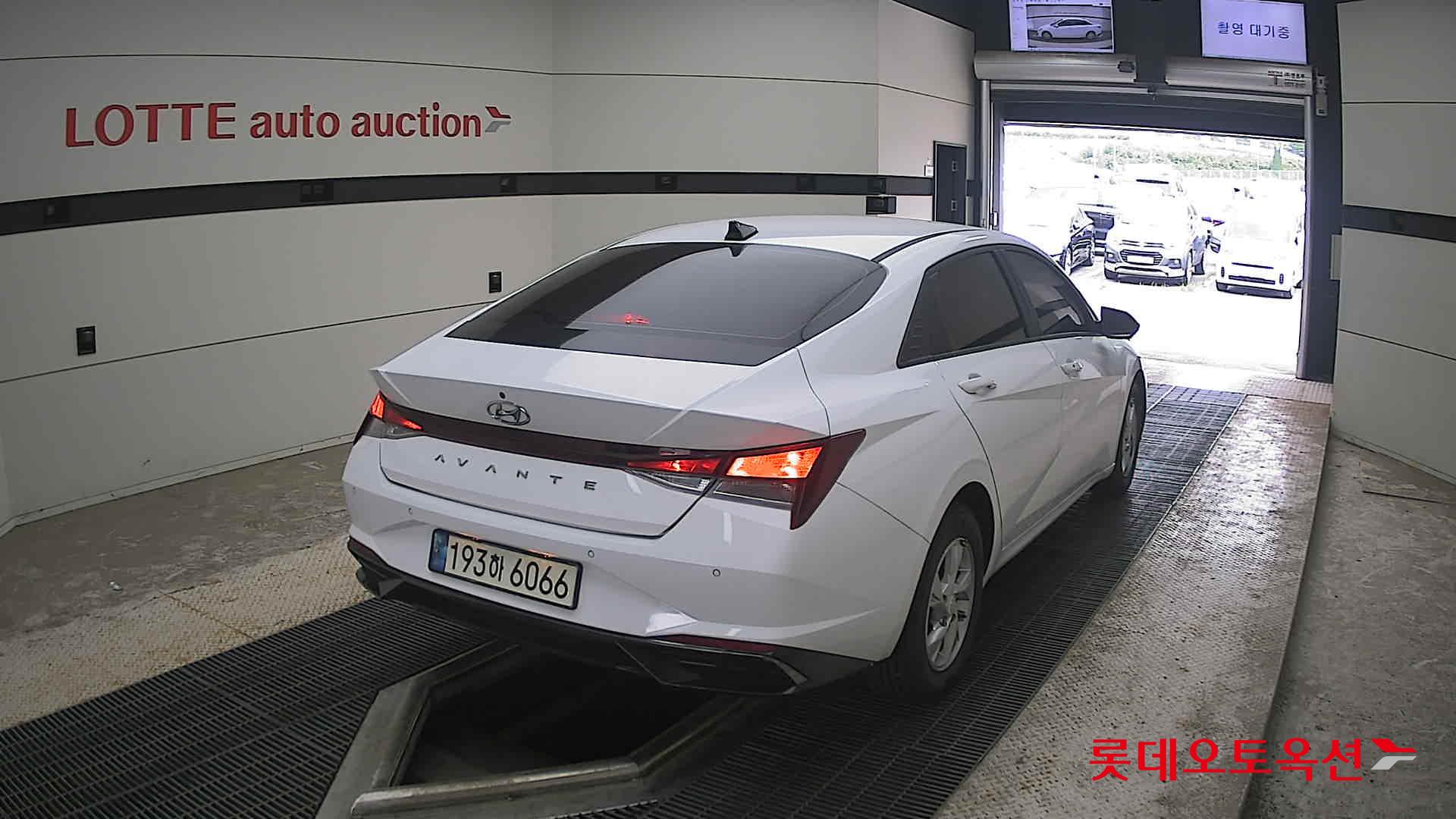 2022 - hyundai avante