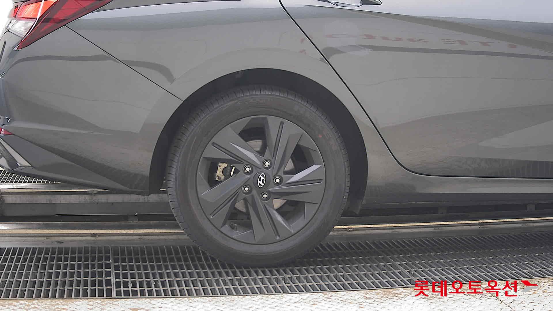 2022 - hyundai avante