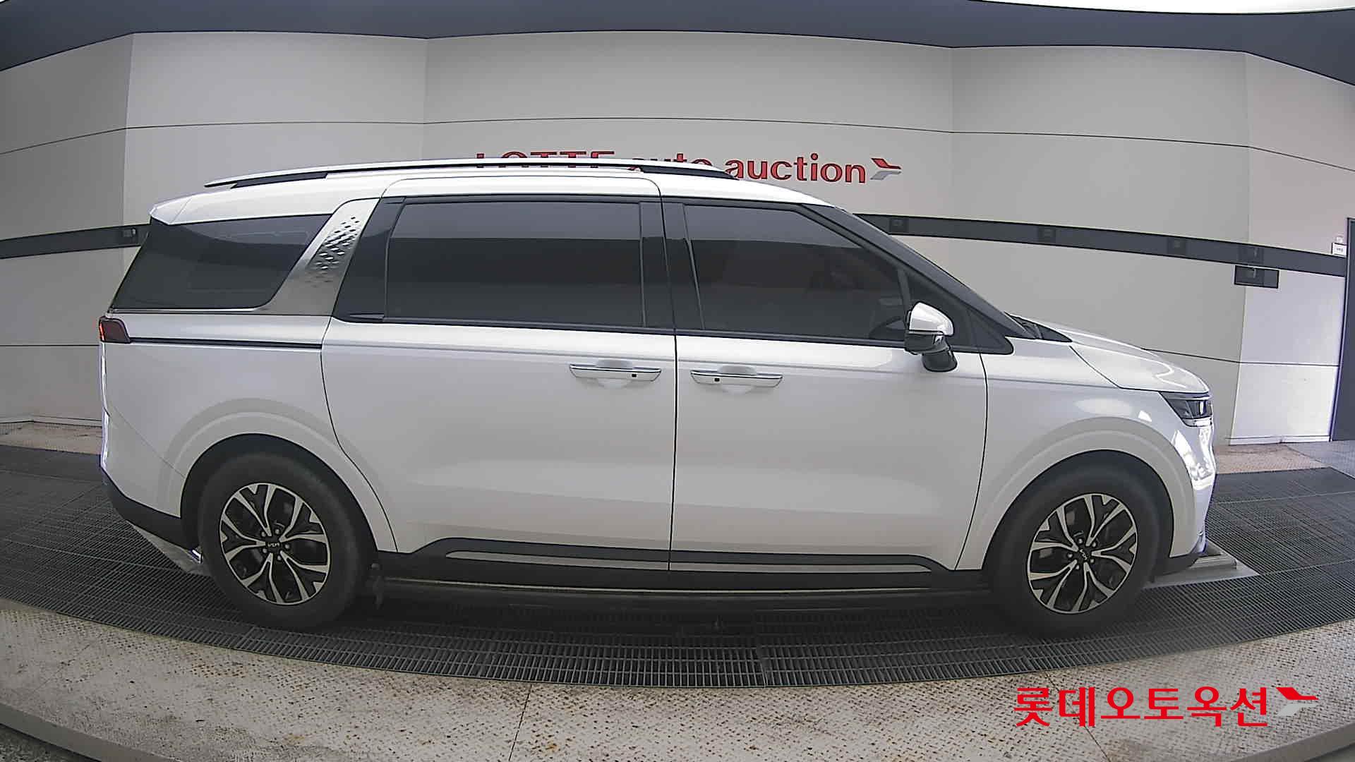 Kia Carnival 2022 Snow White Pearl (optional) из Кореи, фото 3