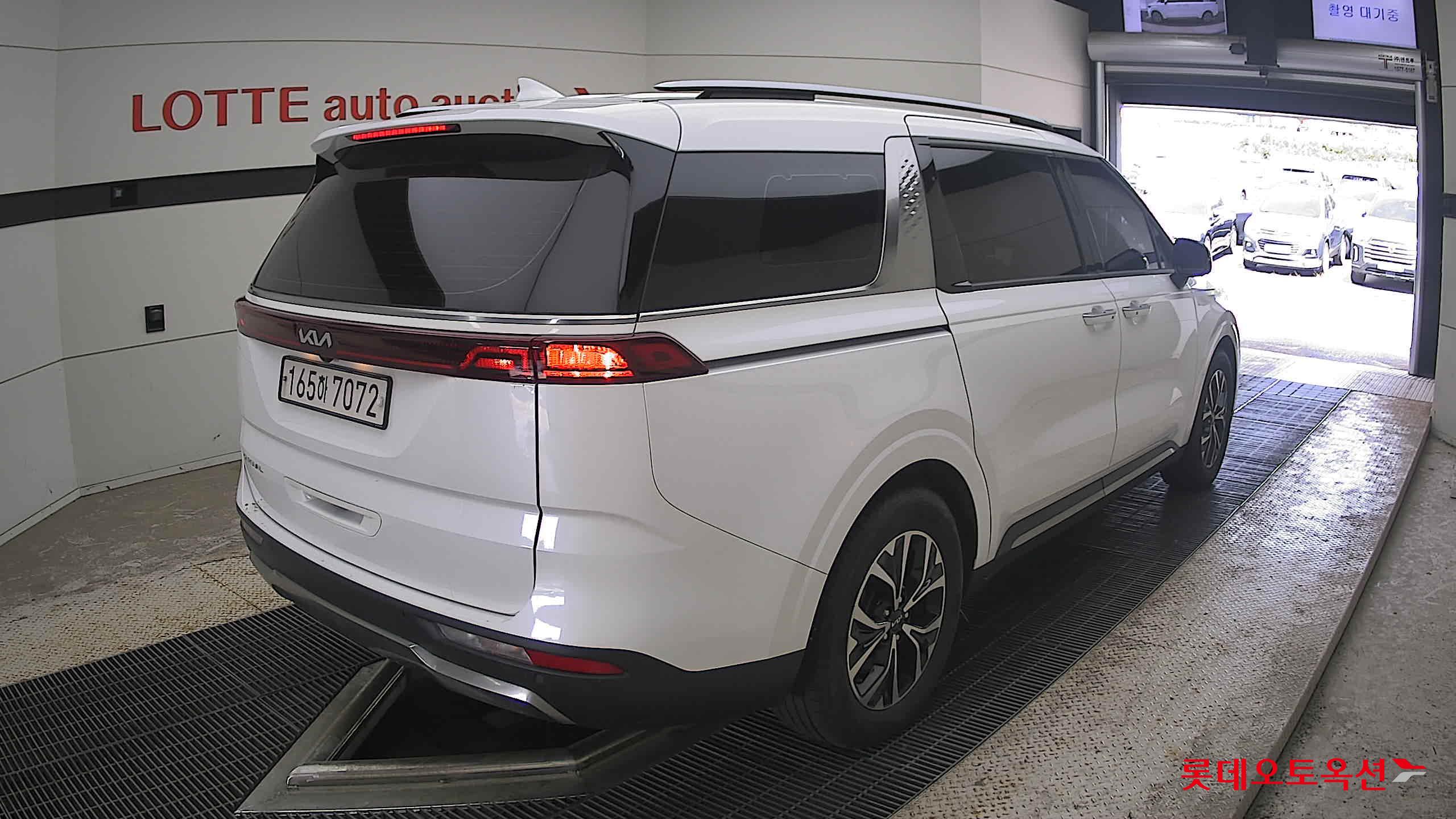 Kia Carnival 2022 Snow White Pearl (optional) из Кореи, фото 4