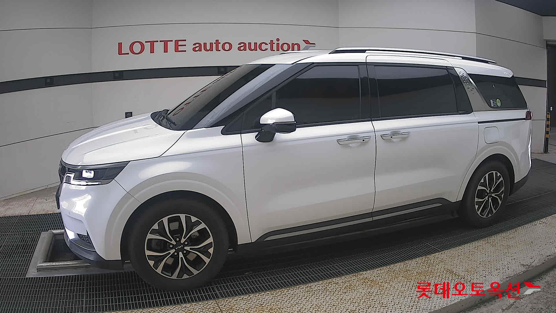 Kia Carnival id 4504278 из Кореи 12