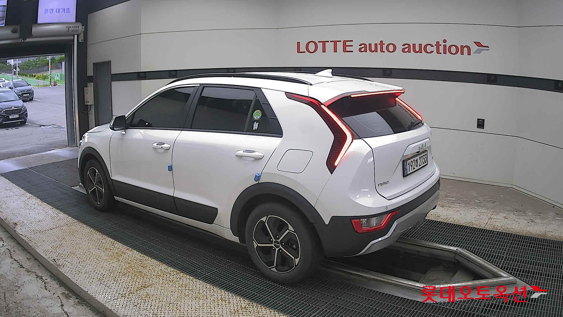 2023 - kia niro