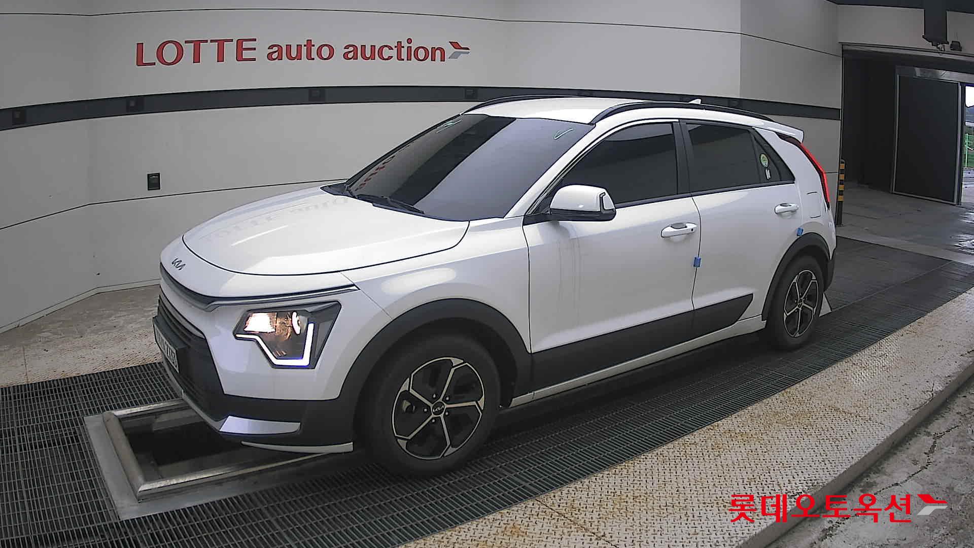 2023 - kia niro