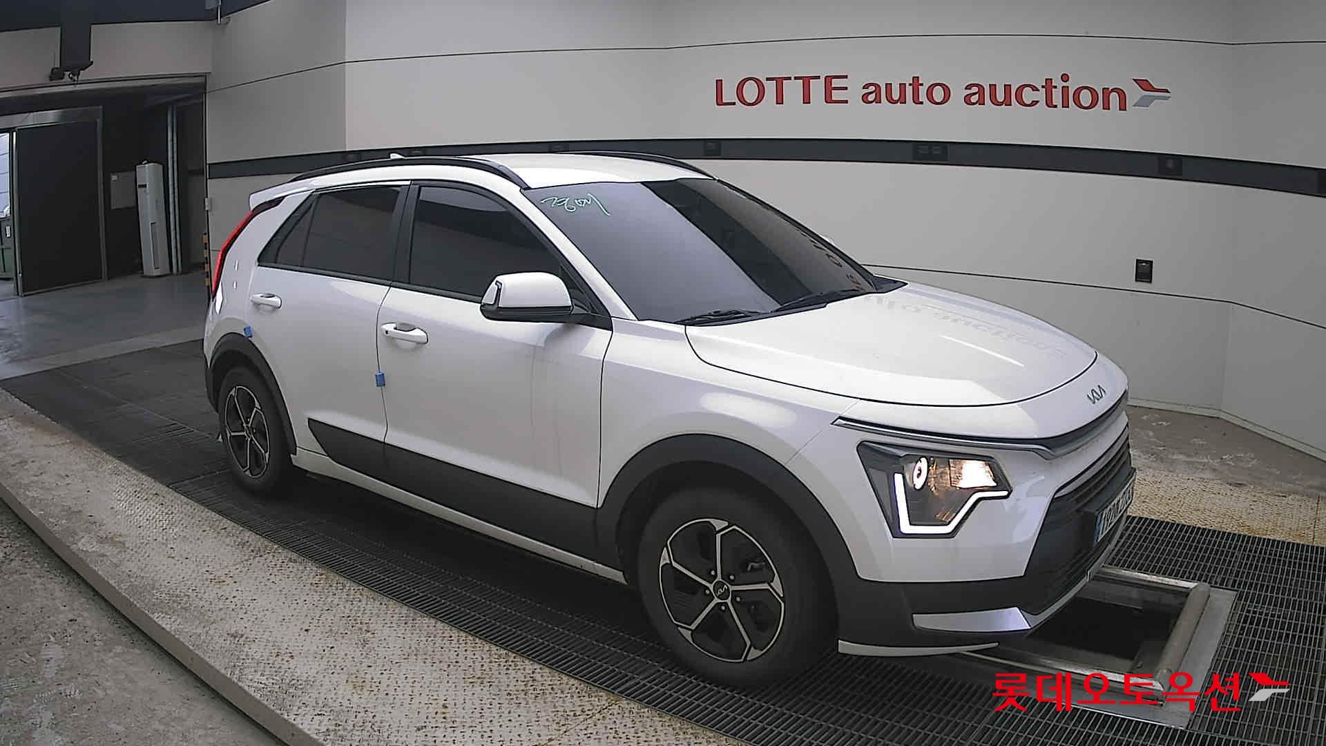 2023 - kia niro
