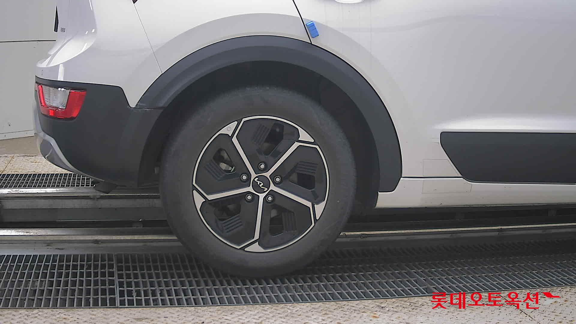 2023 - kia niro