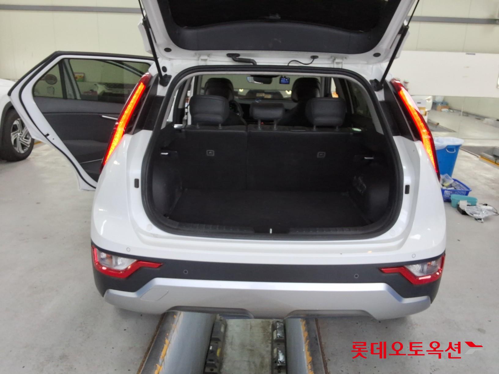 2023 - kia niro