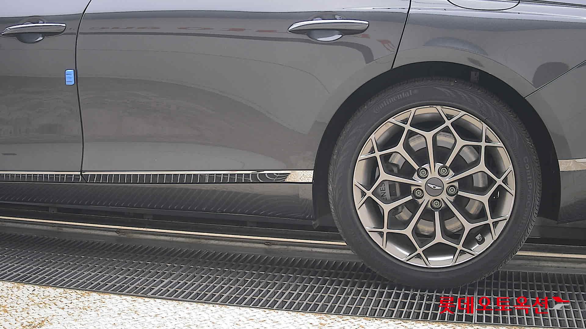 2023 - genesis g80