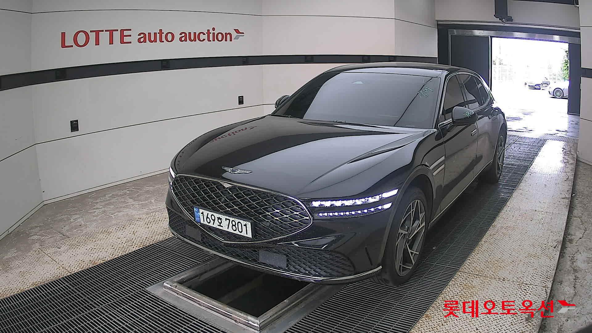 2022 - genesis g90