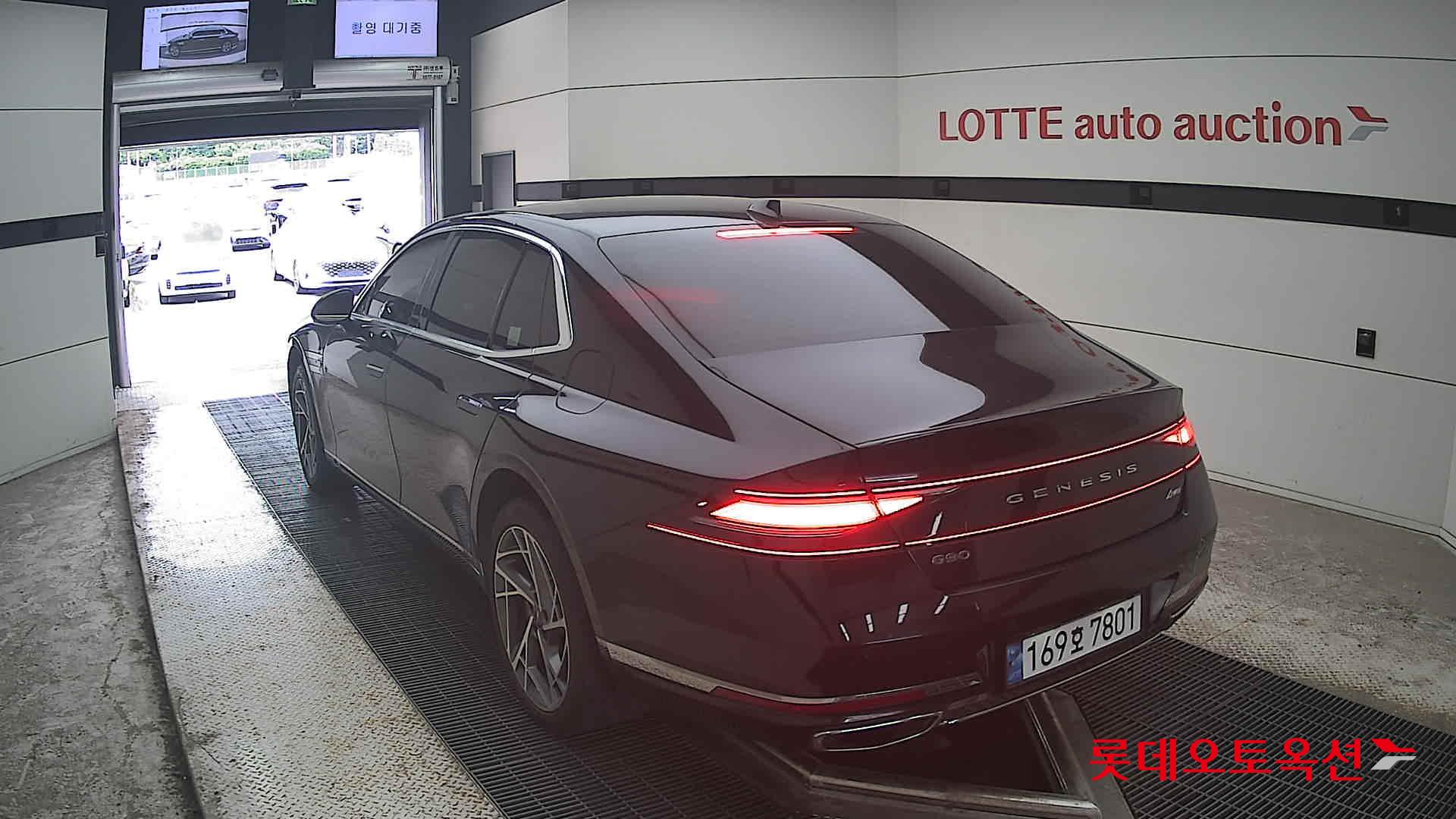 2022 - genesis g90