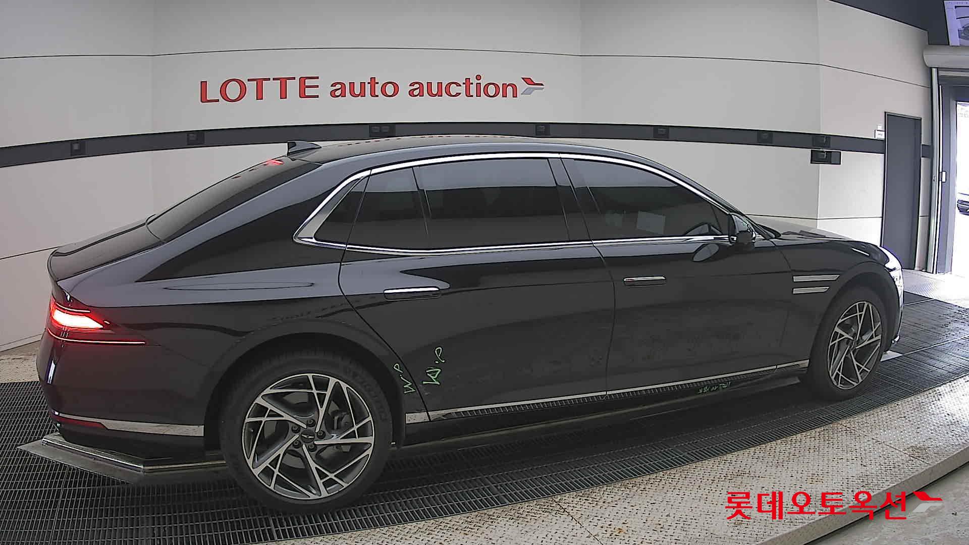 2022 - genesis g90