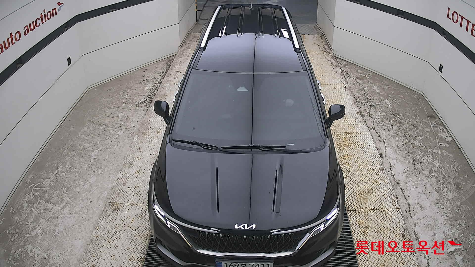 2023 - kia carnival