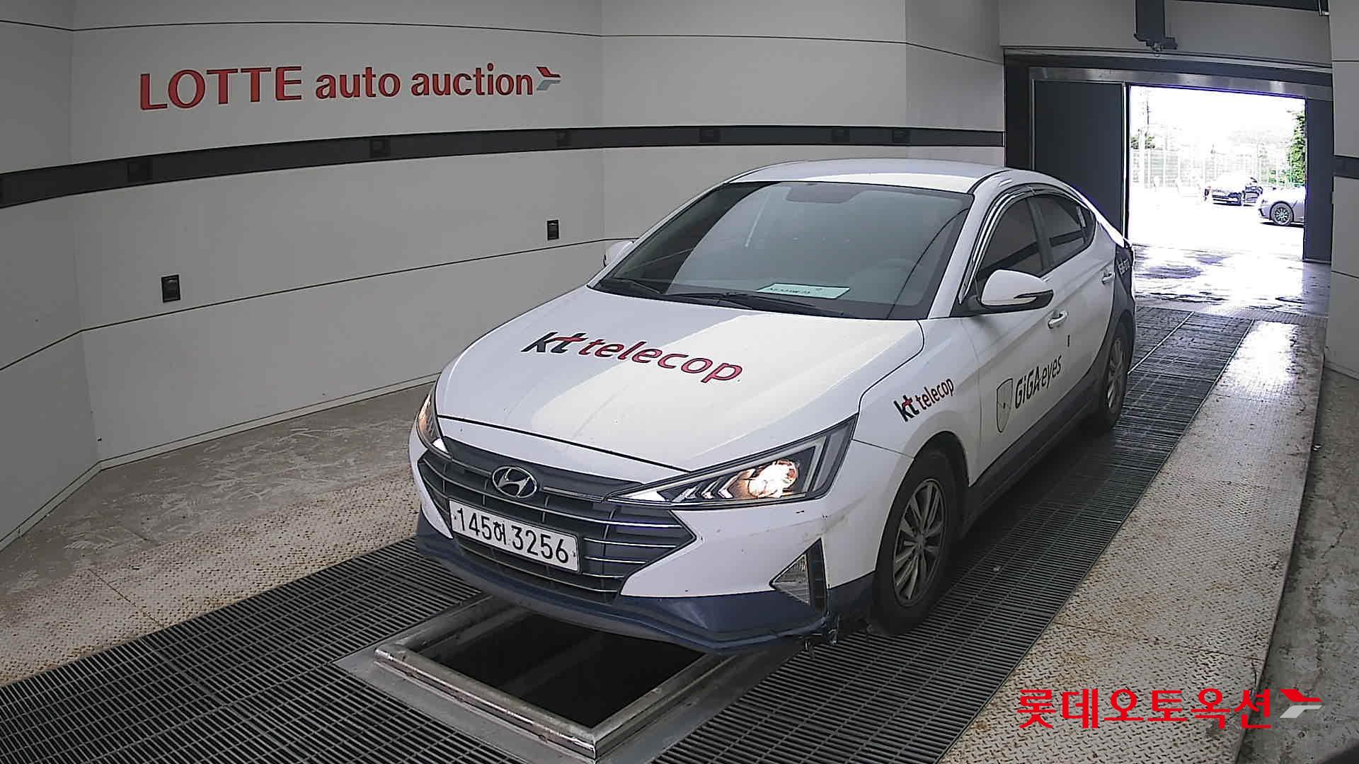 2020 - hyundai avante