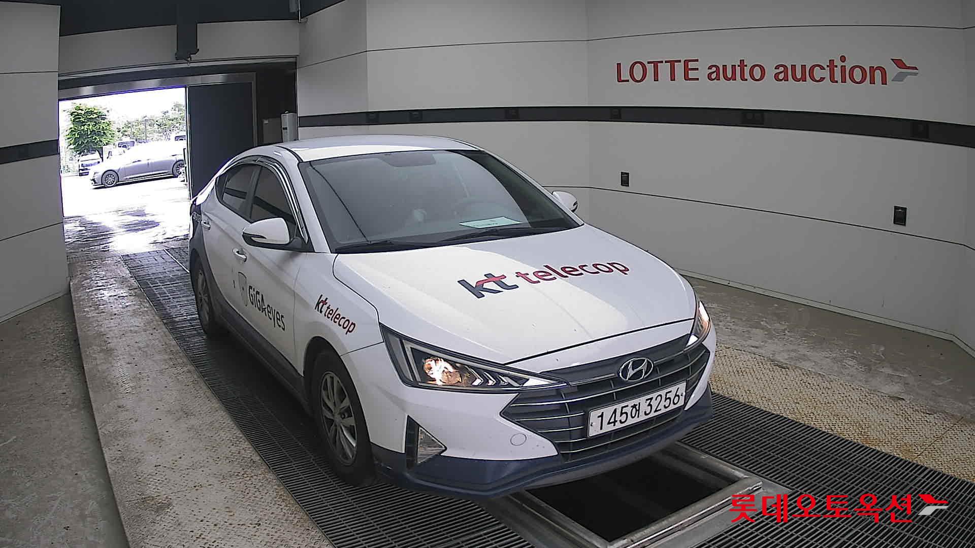 2020 - hyundai avante