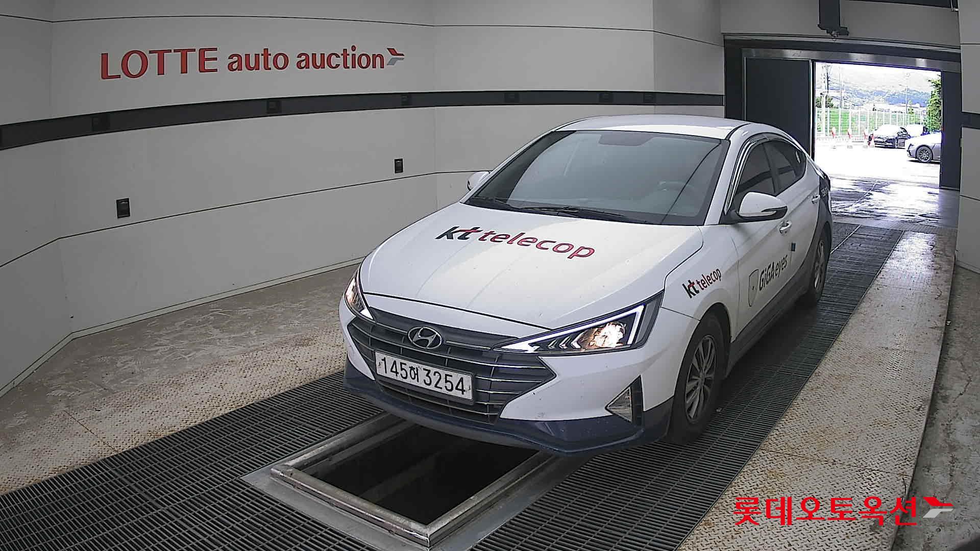2020 - hyundai avante