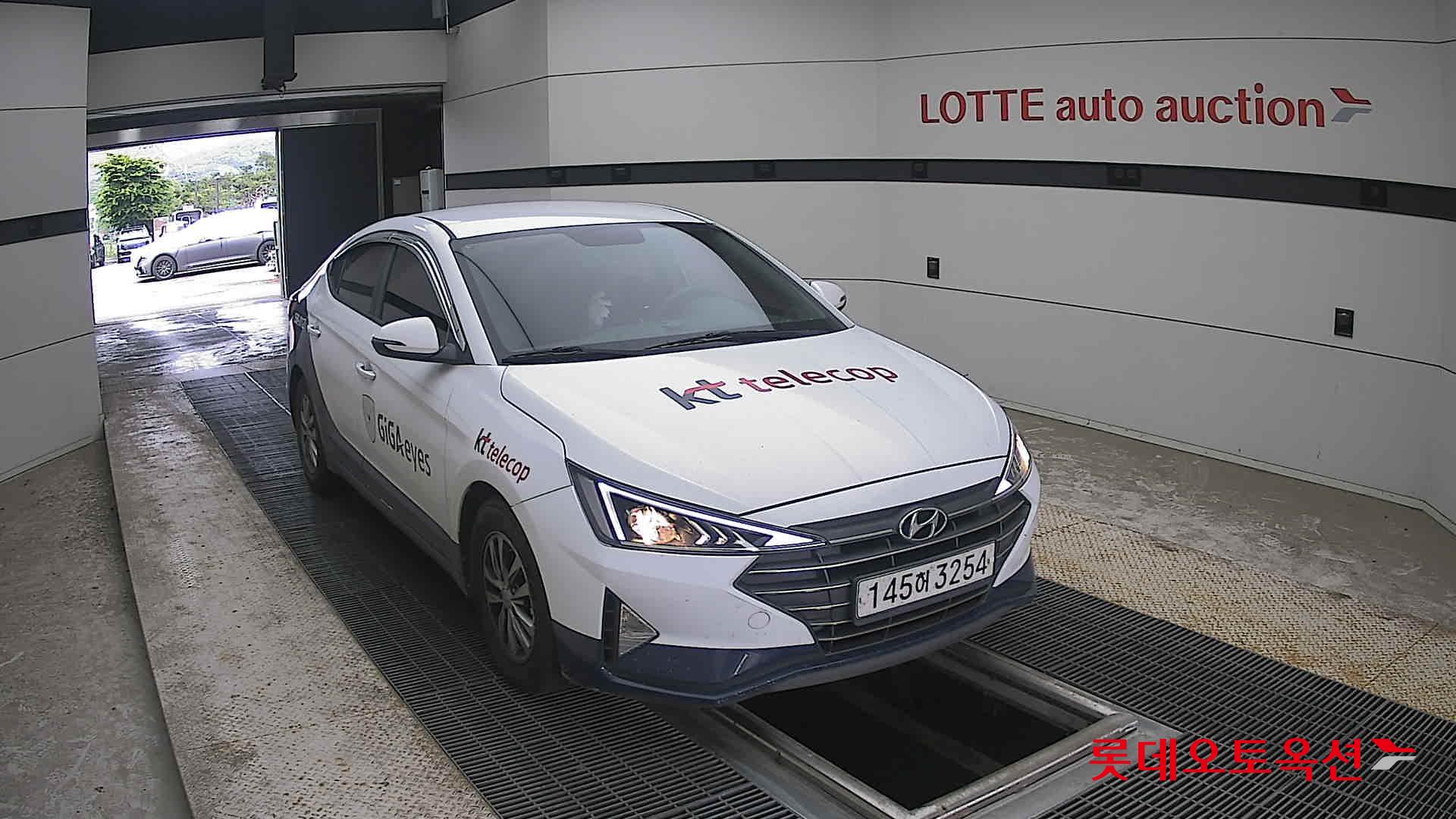 2020 - hyundai avante