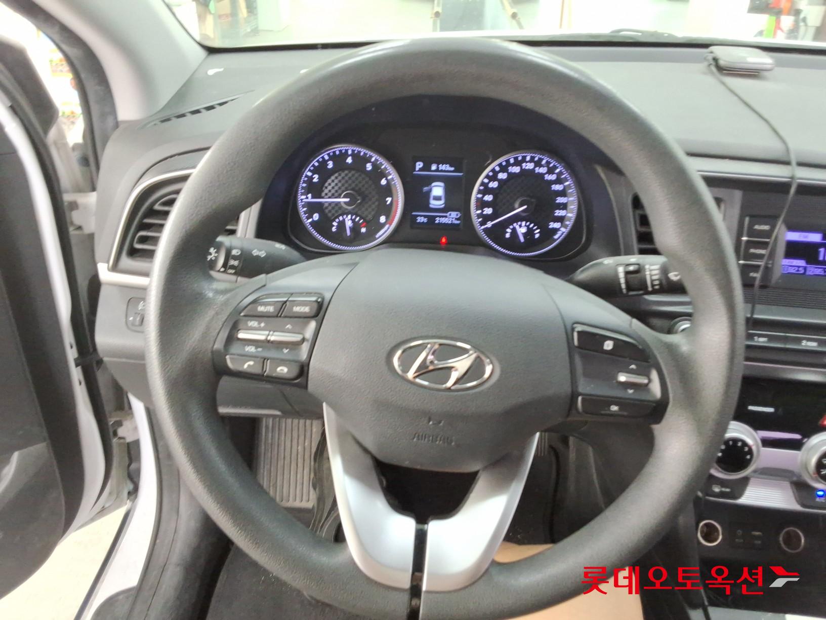 2020 - hyundai avante