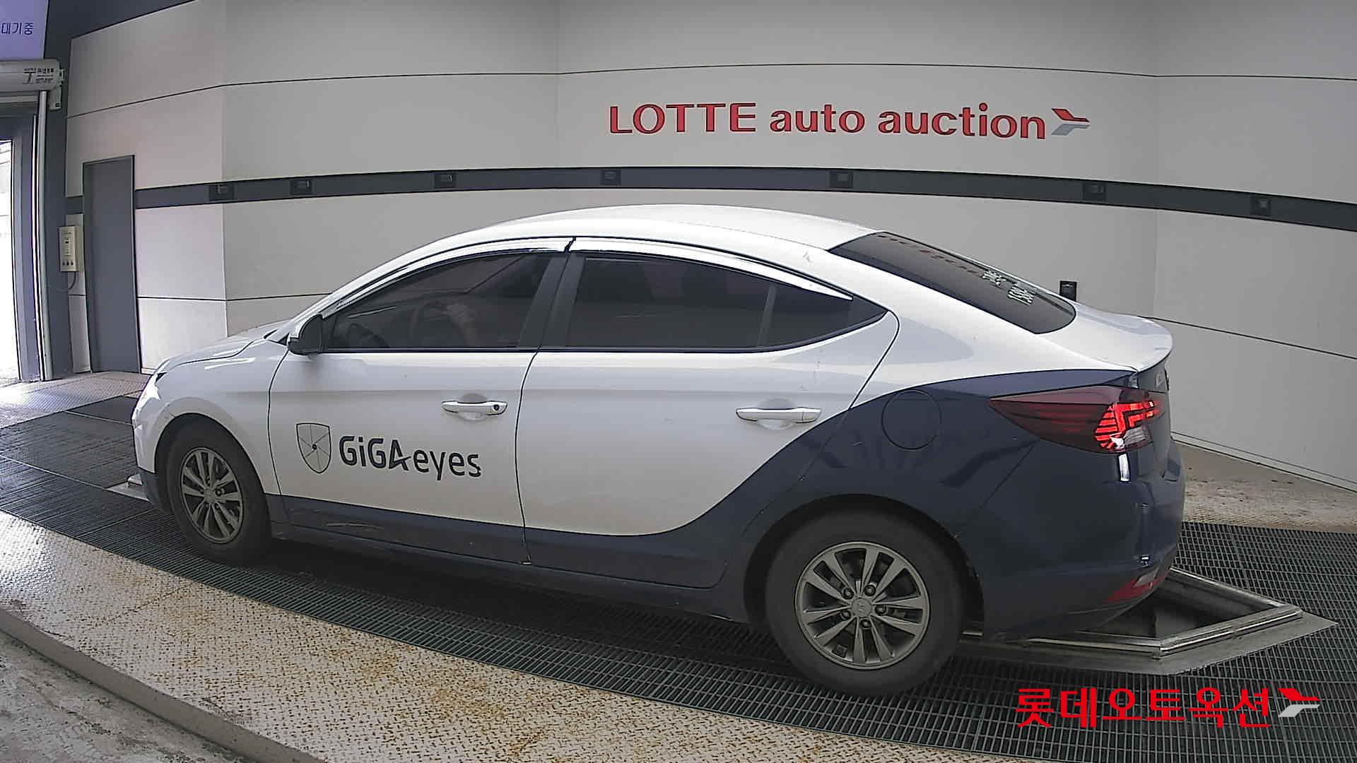 2020 - hyundai avante