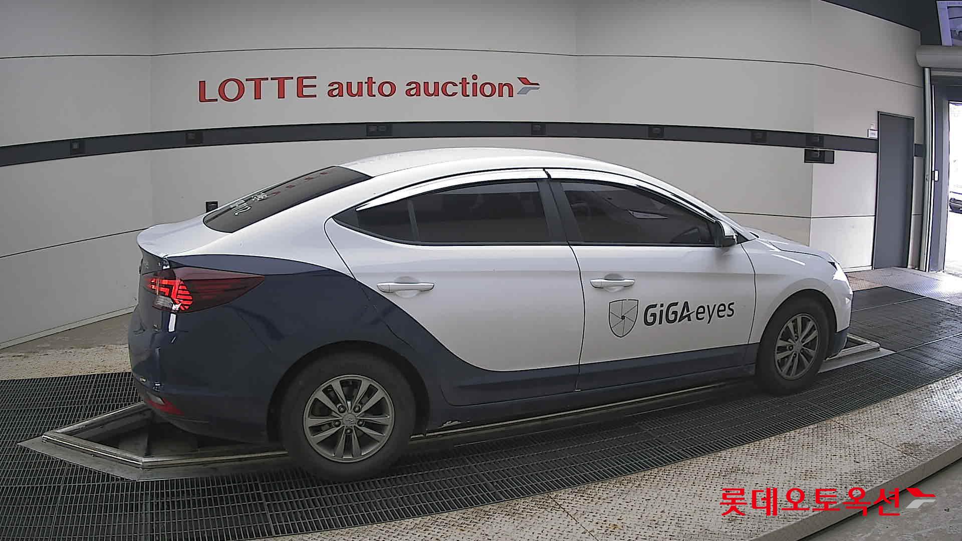 2020 - hyundai avante