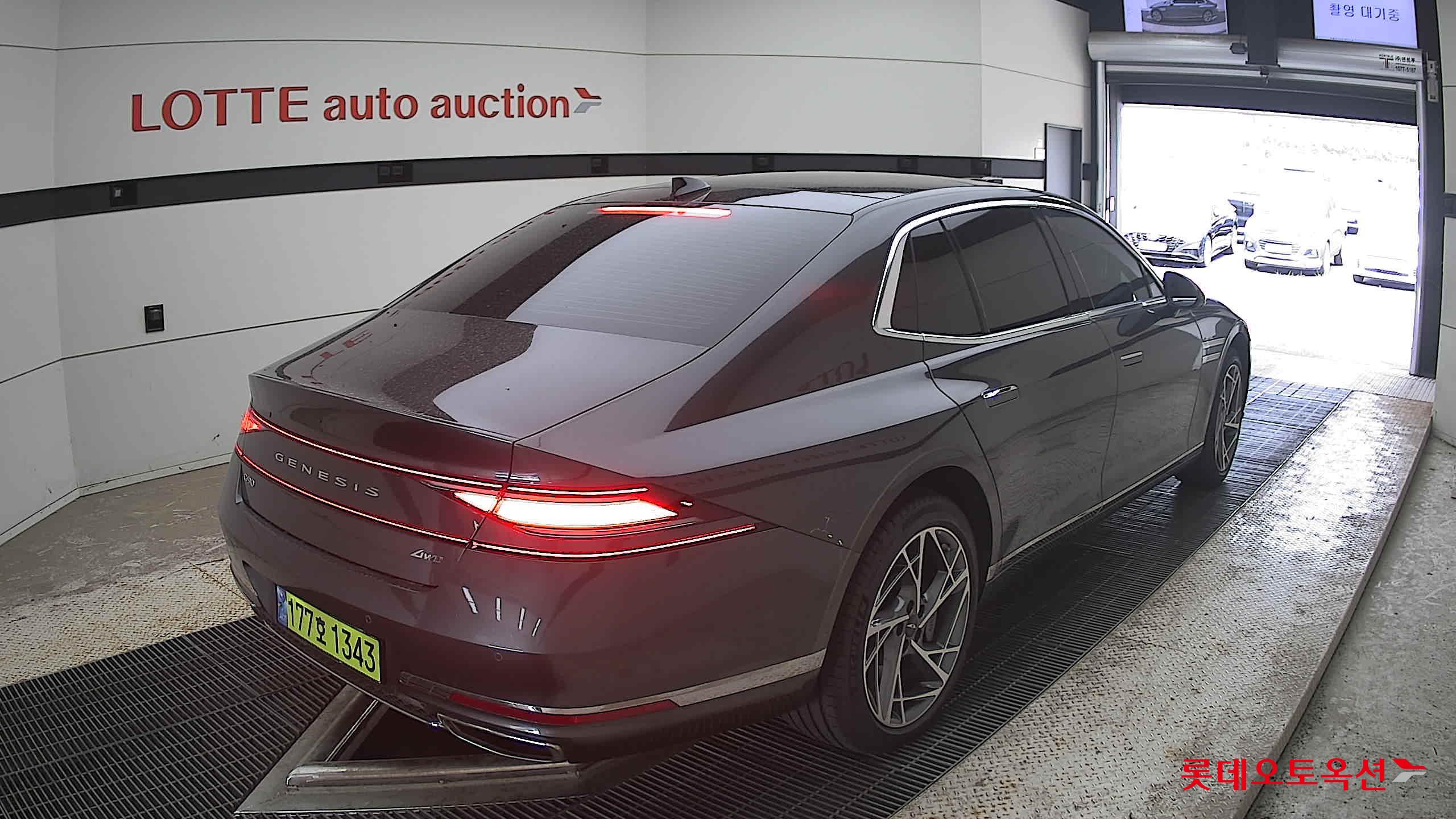 2025 - genesis g90