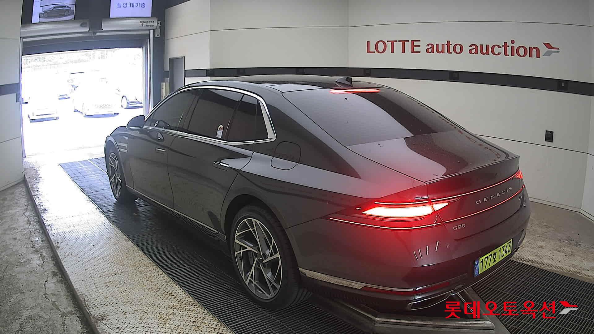2025 - genesis g90