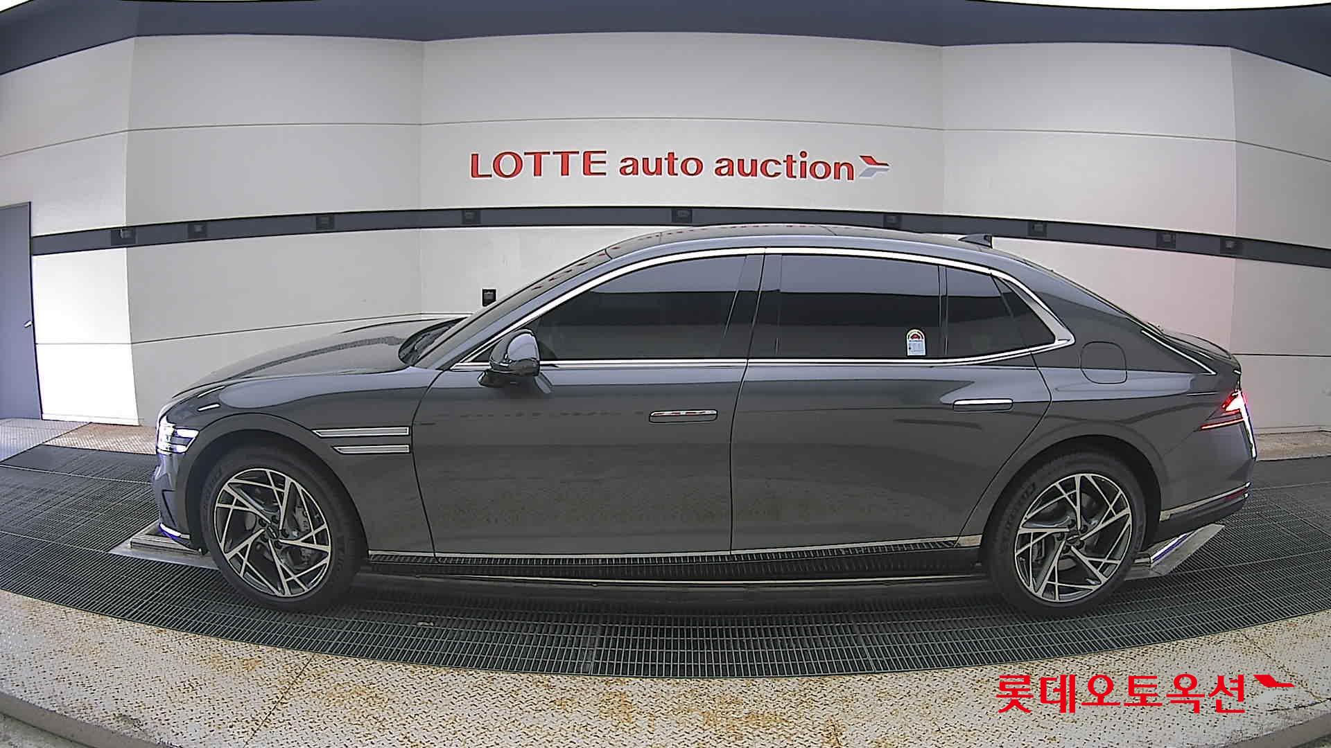 2025 - genesis g90