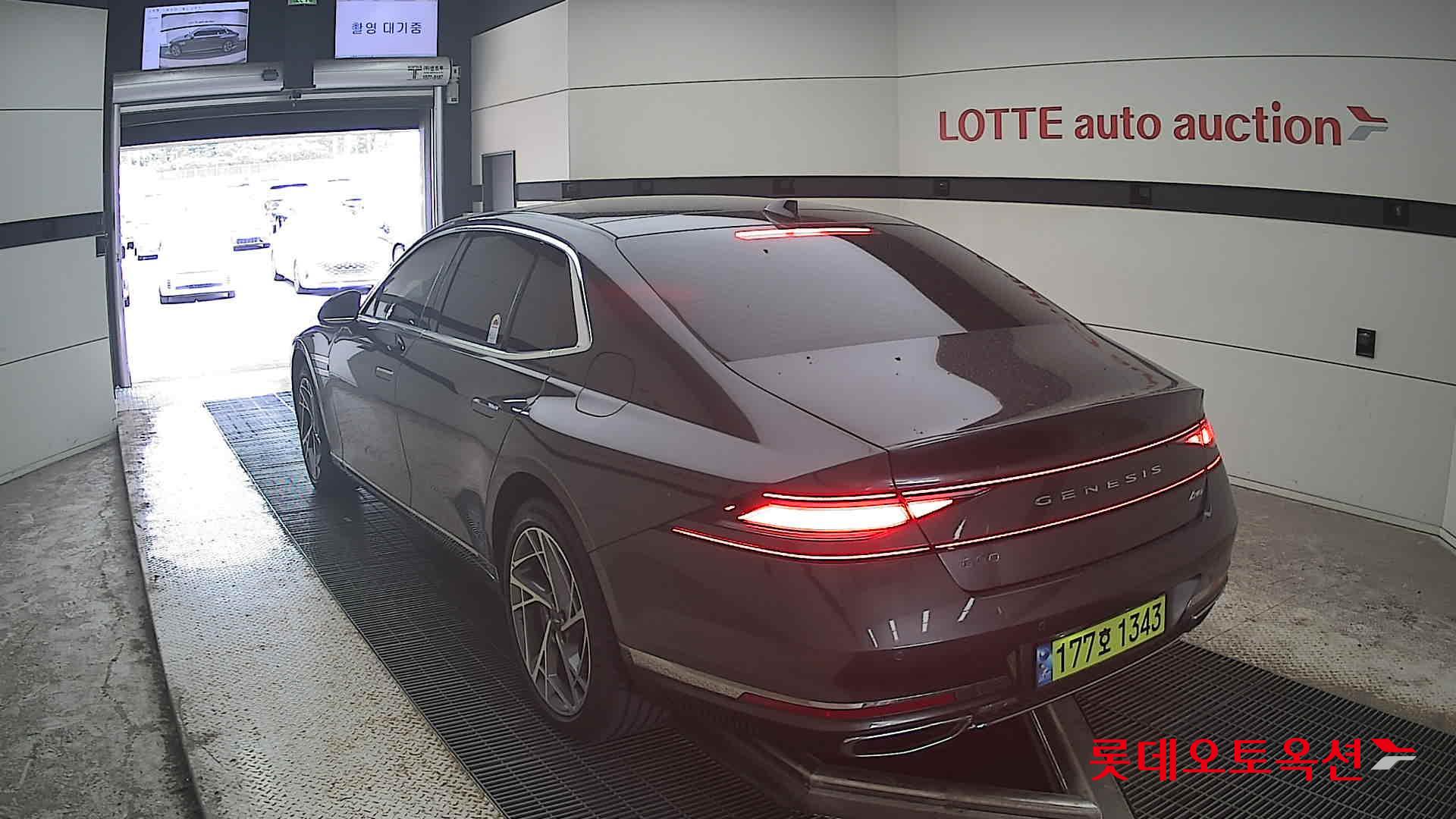 2025 - genesis g90