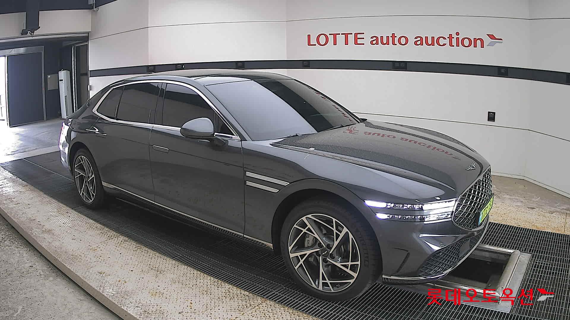 2025 - genesis g90