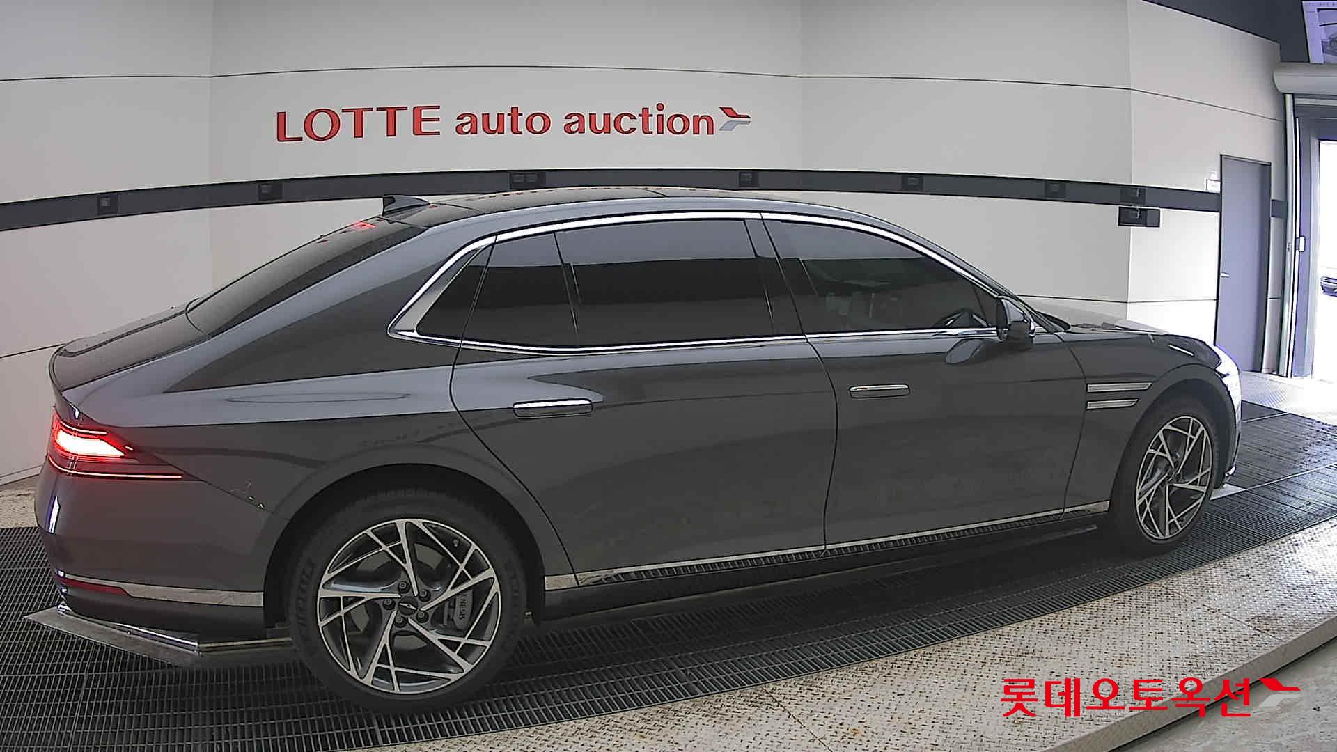 2025 - genesis g90