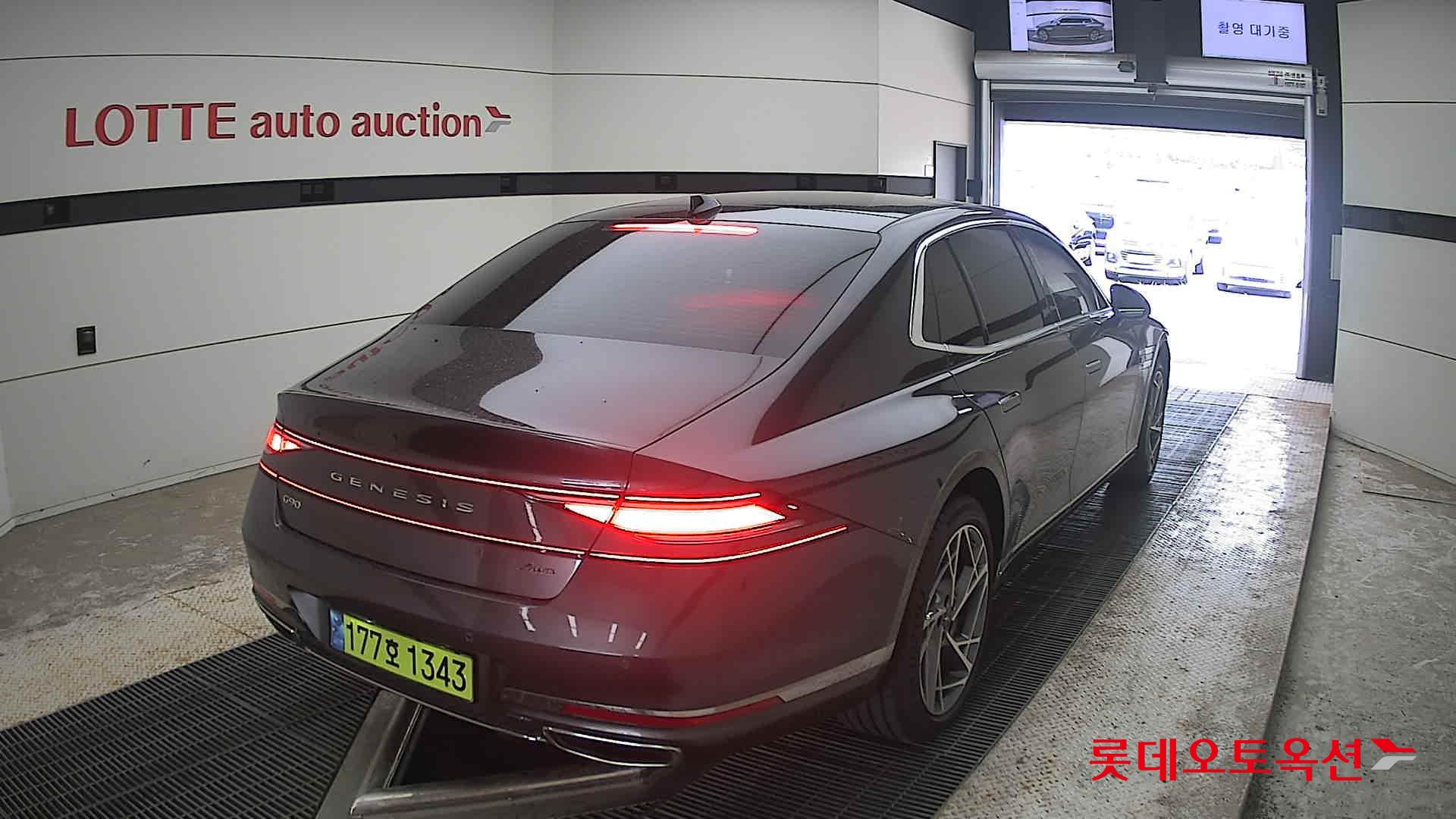 2025 - genesis g90