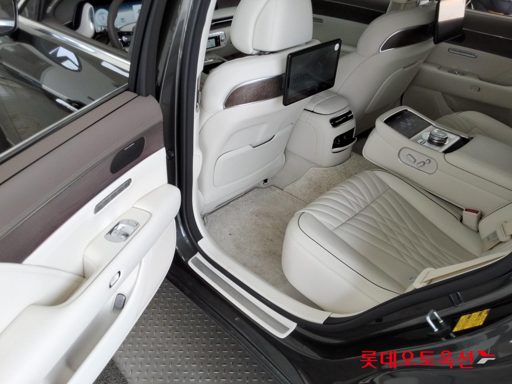 2025 - genesis g90