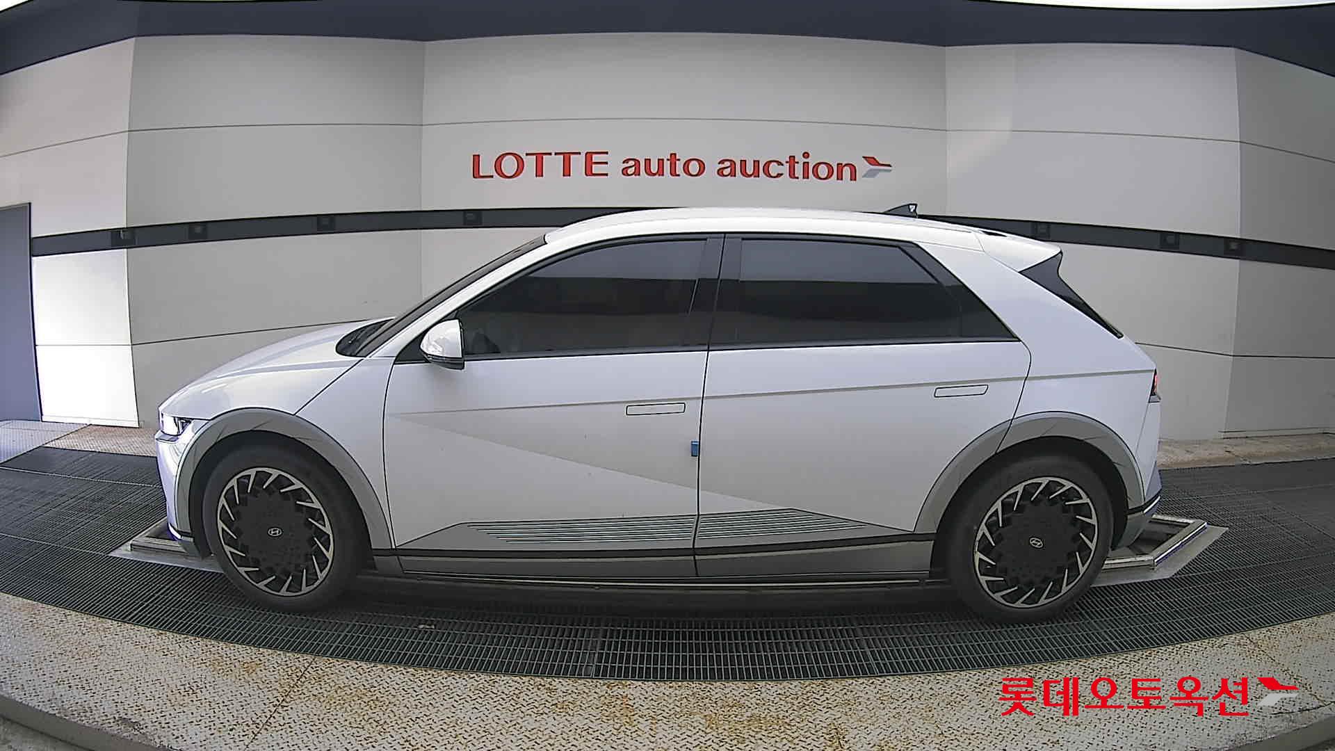 2022 - hyundai ioniq