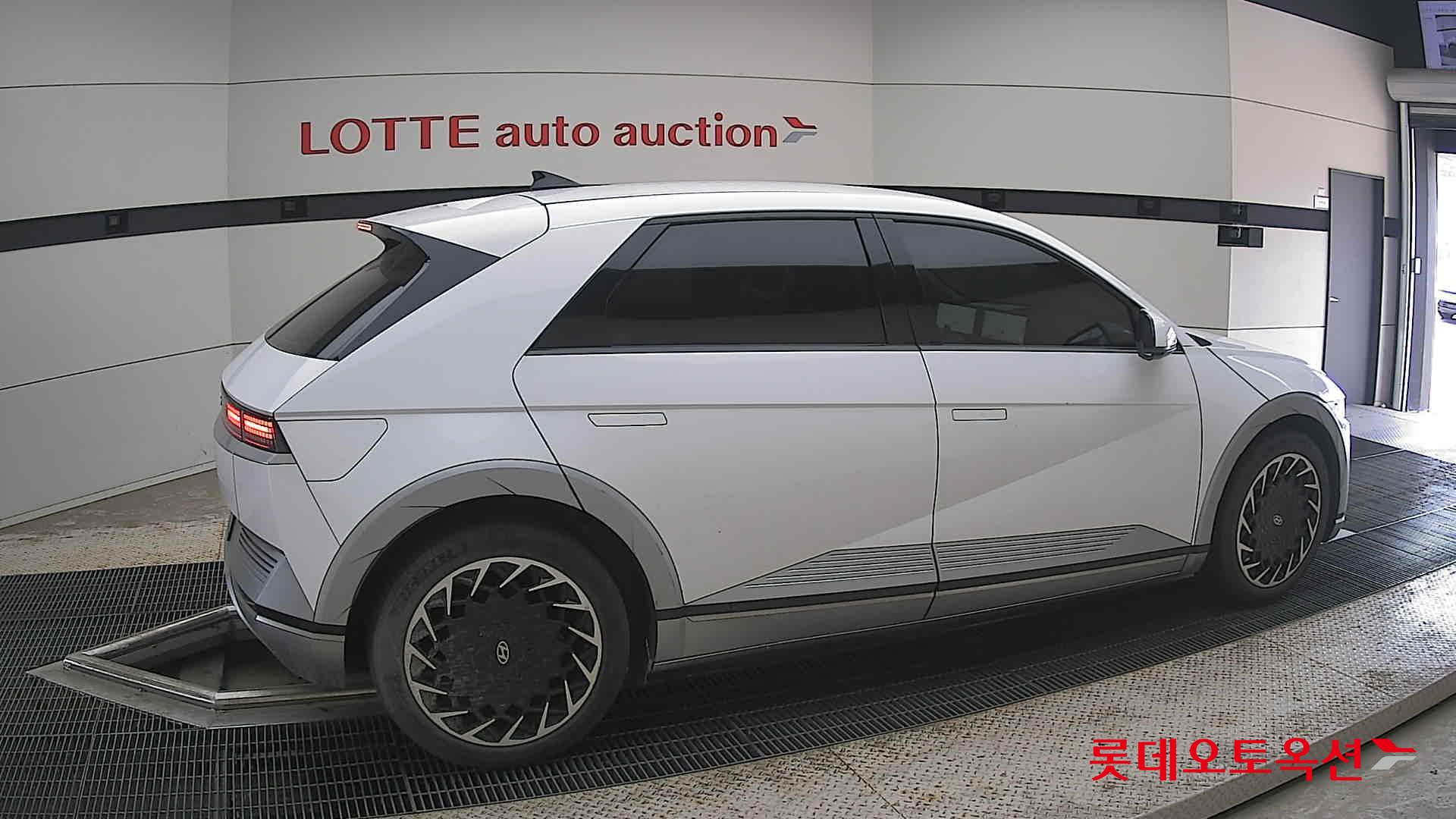 2022 - hyundai ioniq