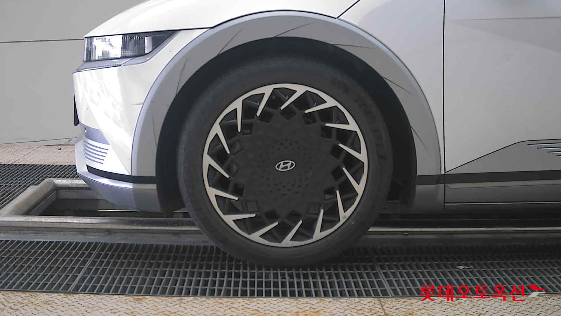 2022 - hyundai ioniq