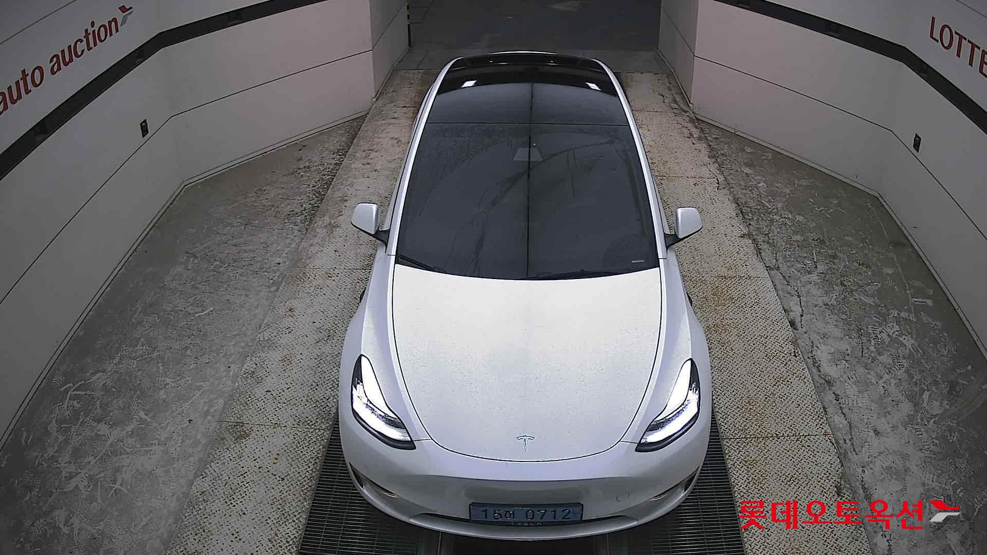 2022 - tesla model y