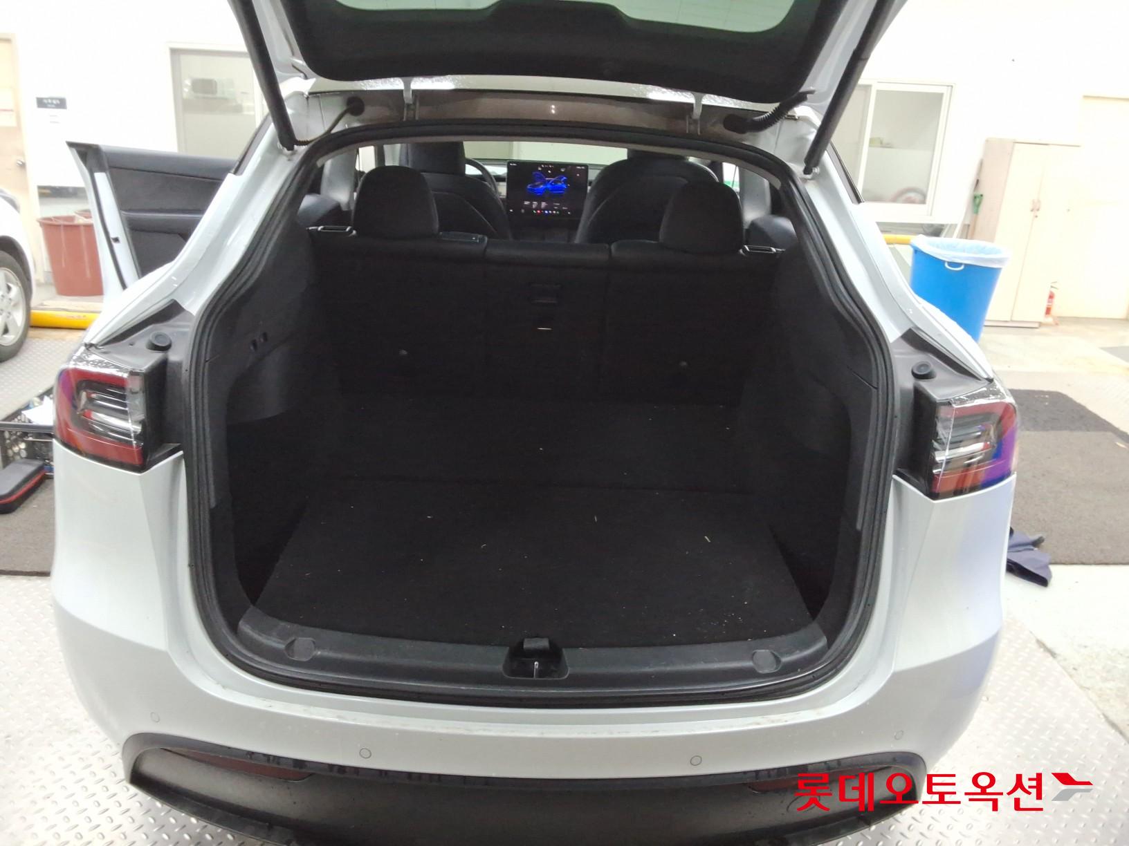 2022 - tesla model y