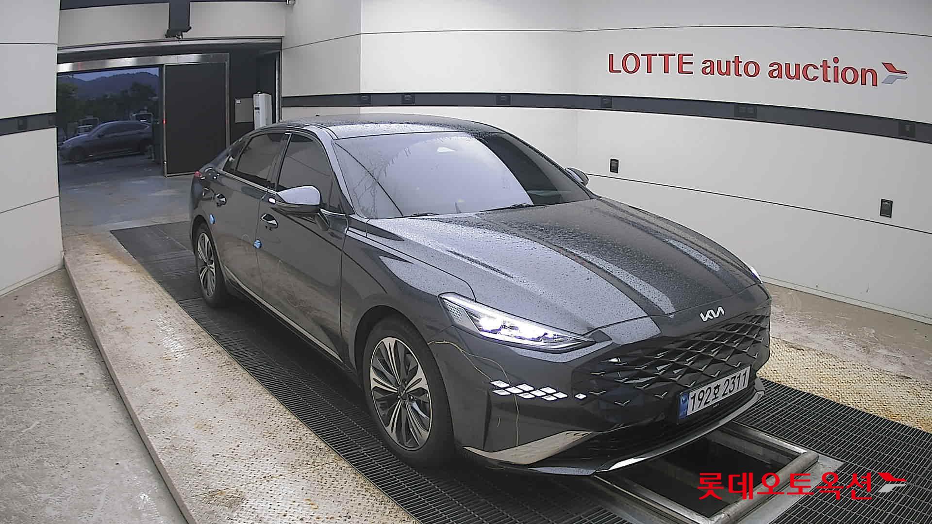 2022 - kia k8
