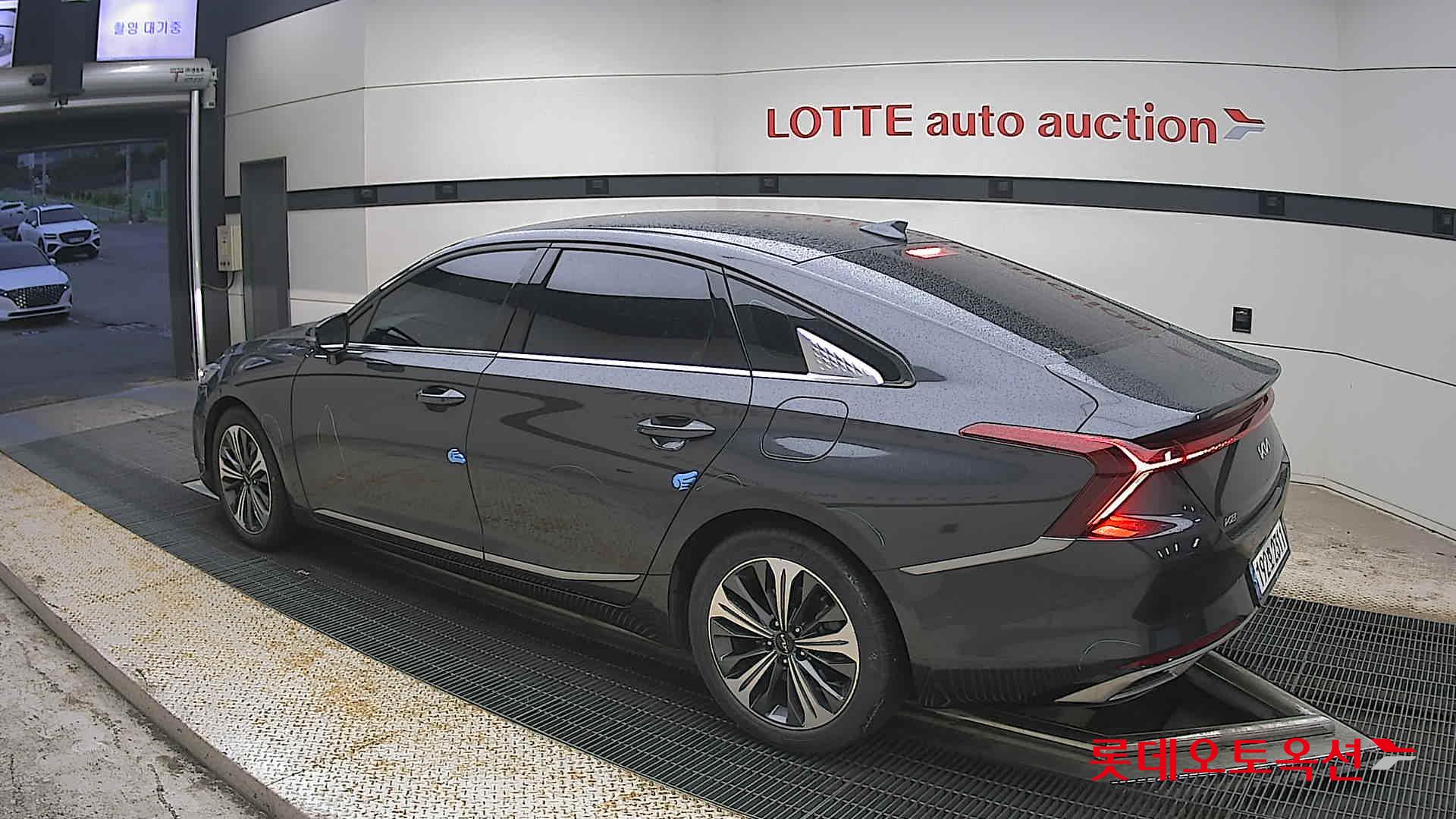 2022 - kia k8