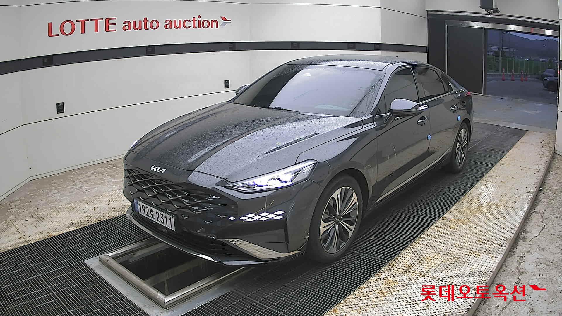 2022 - kia k8