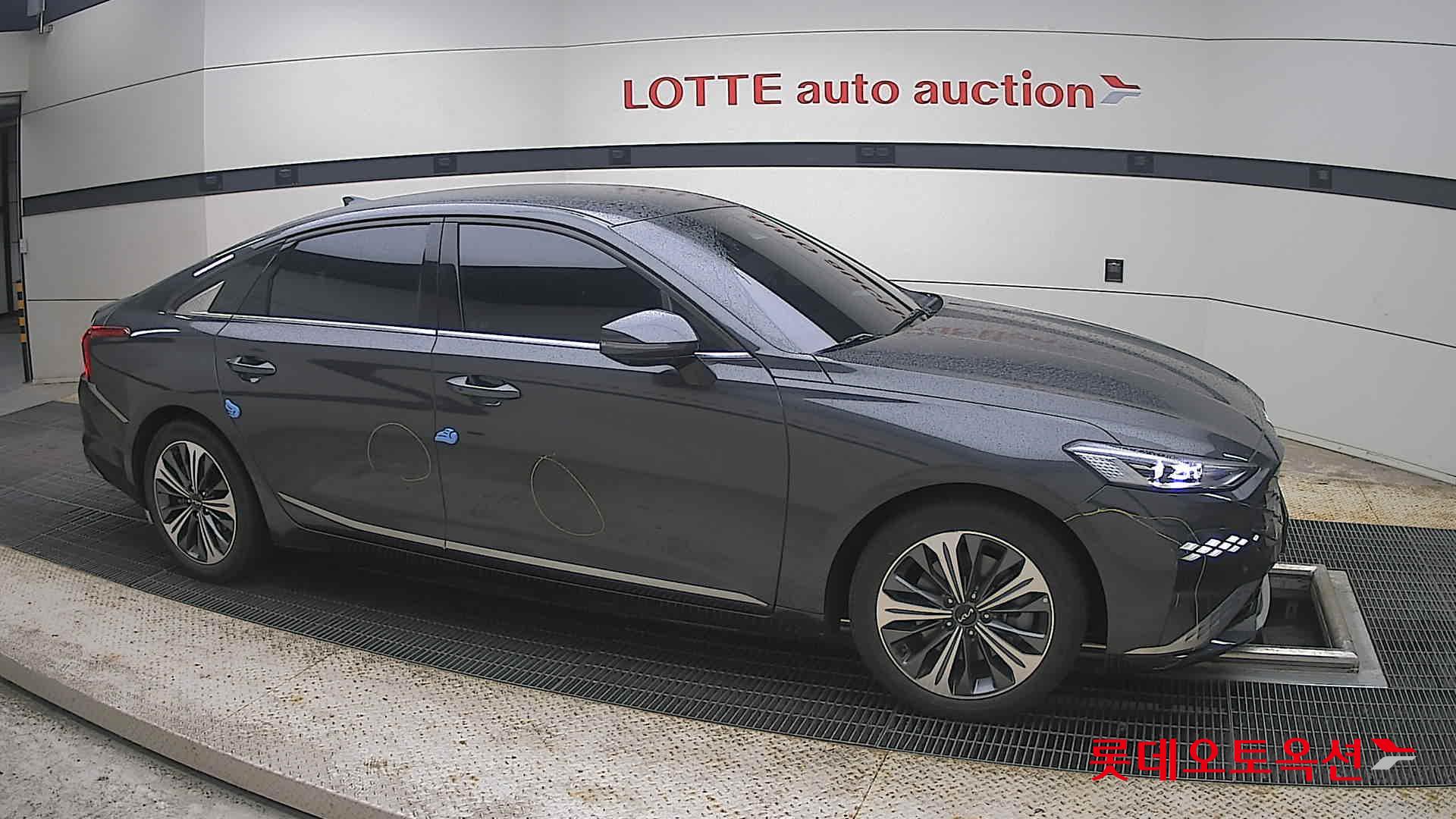 2022 - kia k8