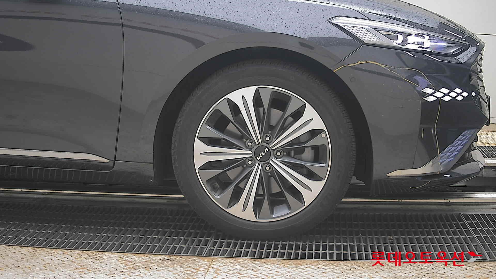 2022 - kia k8