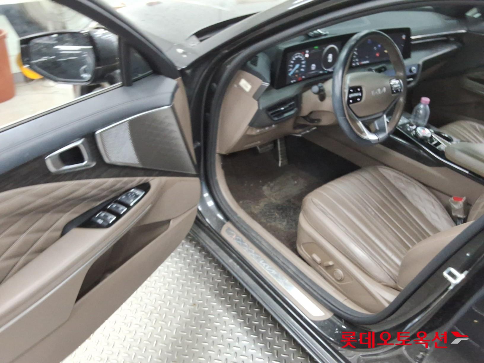 2022 - kia k8