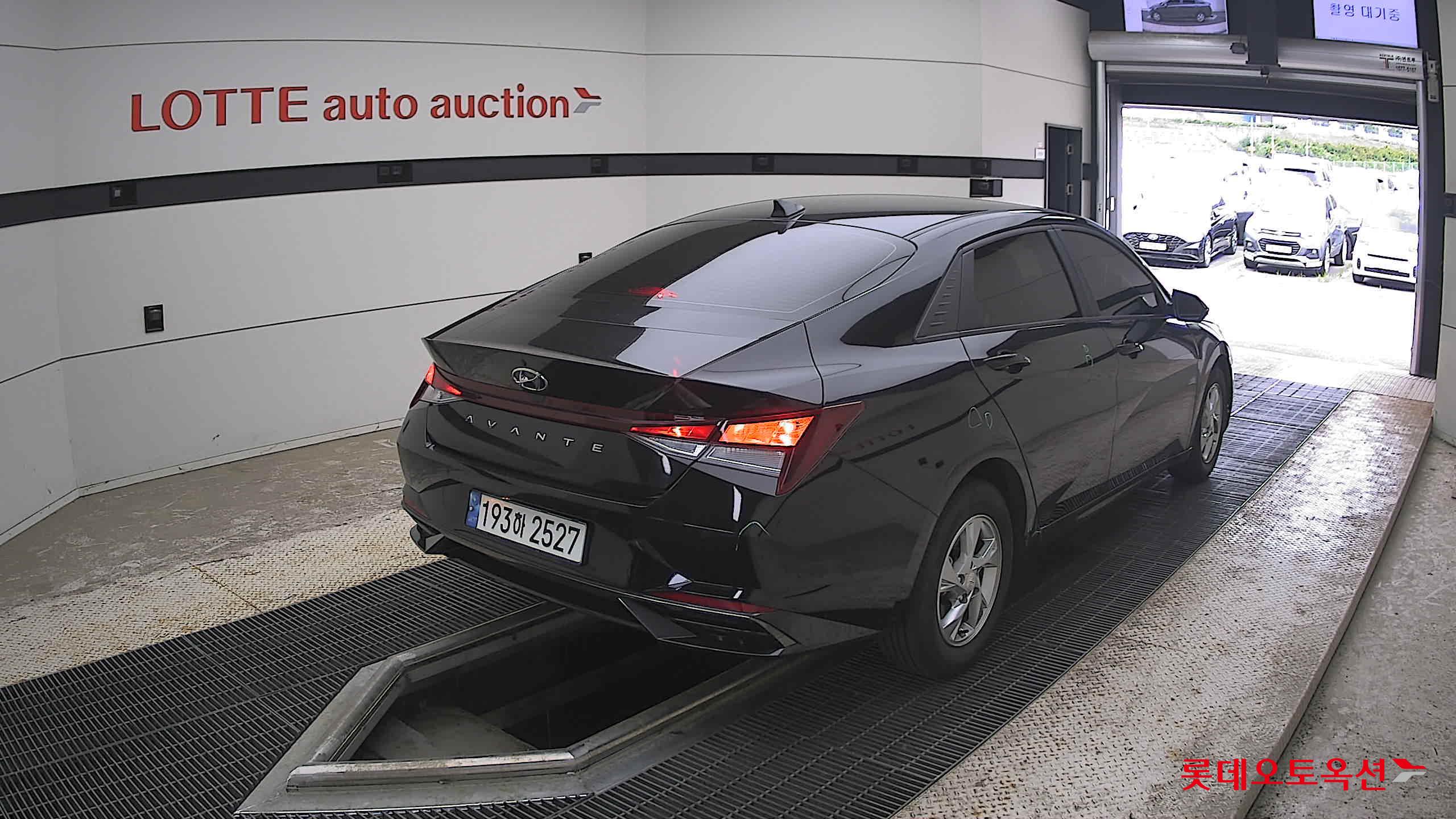 2022 - hyundai avante