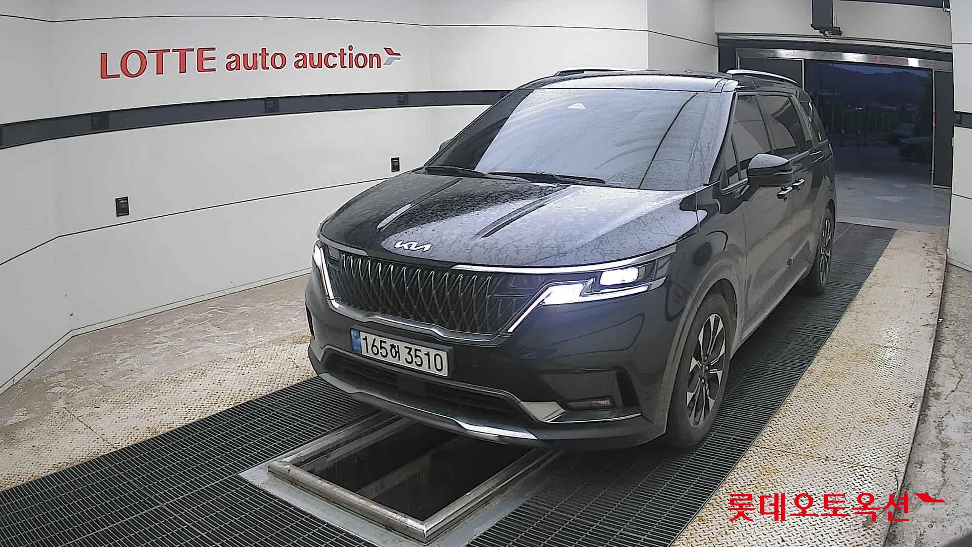 2022 - kia carnival
