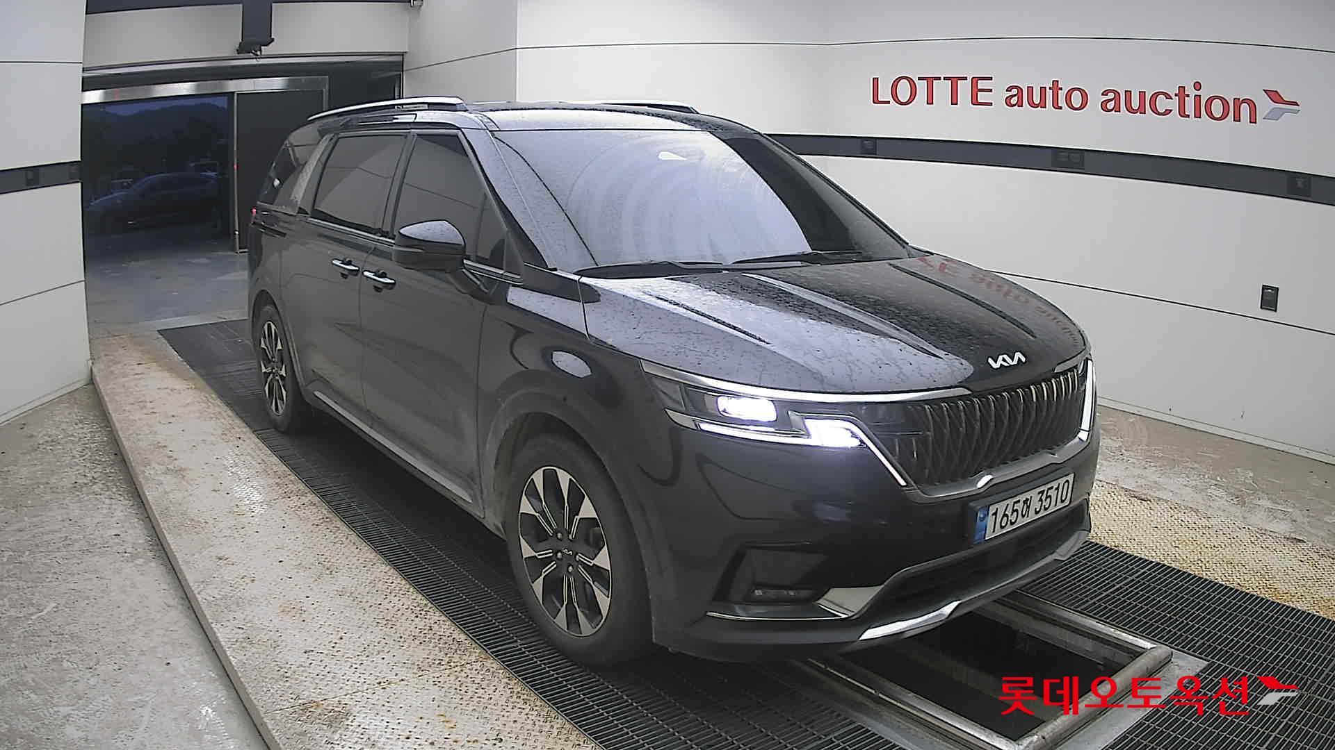 2022 - kia carnival